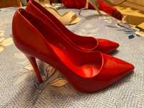 Pantofi rosii cu toc 38 noi