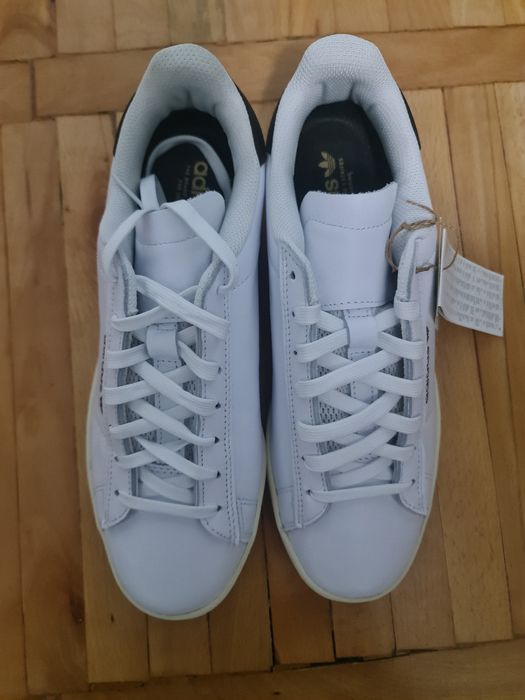 Adidas cu tot cu eticheta si cutie