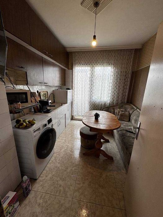 Продава се Тристаен апартамент в Пловдив, Изгрев - 80 кв.м за 938 €/кв.м - Снимка #2