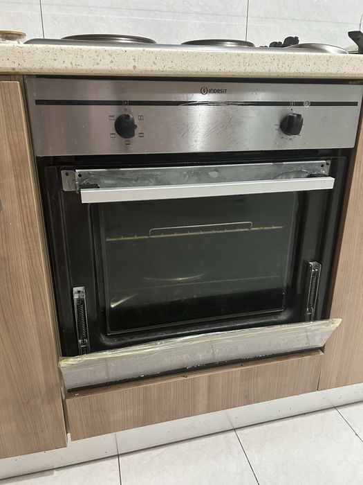 Продам духовку в рабочем сост