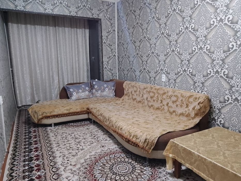 Сдаётся СВОЯ КВАРТИРА 1 комнатная на 2 этаже, напротив базара КАДЫШЕВА