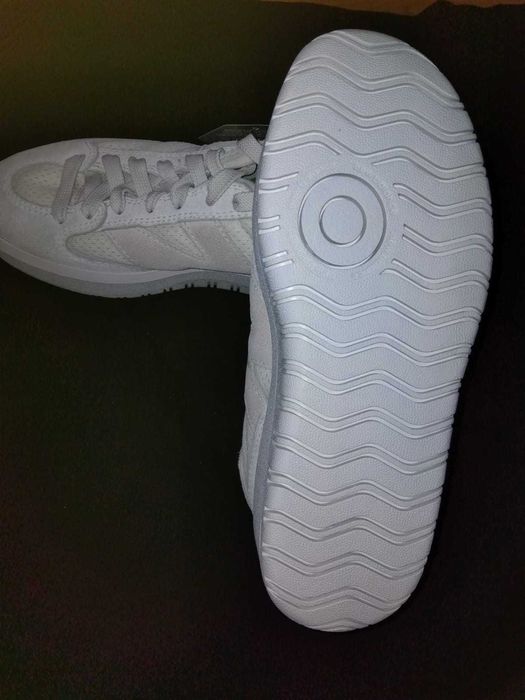 Adidadi New Balance bej adulti - CT302