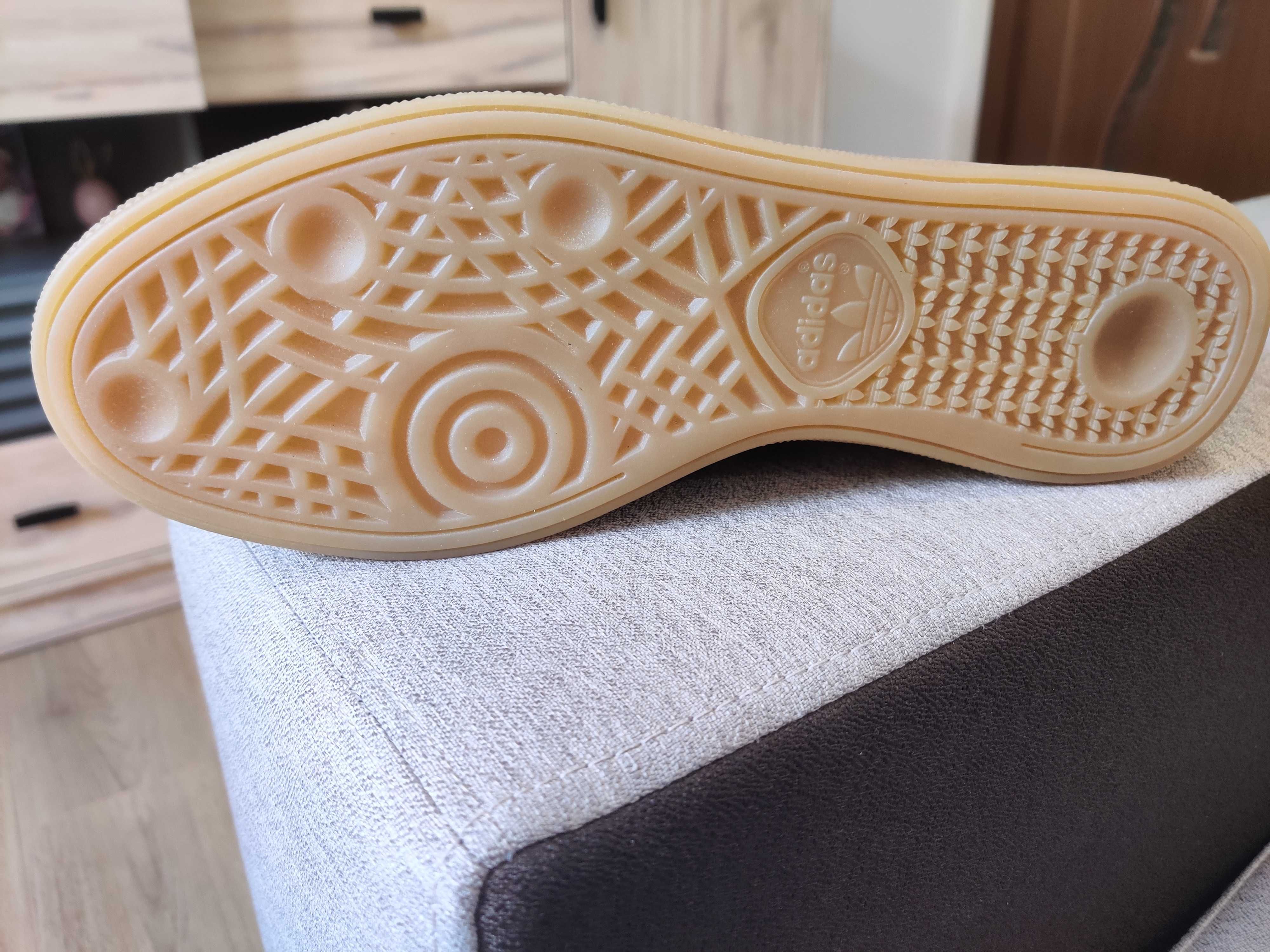 Велурени маратонки Adidas spezial 44 2/3