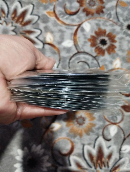 Discuri noi cu muzica