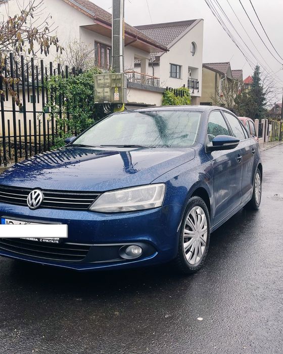 Volkswagen Jetta 2013 ,1.6 TDI – Prim proprietar-preț 4900 euro