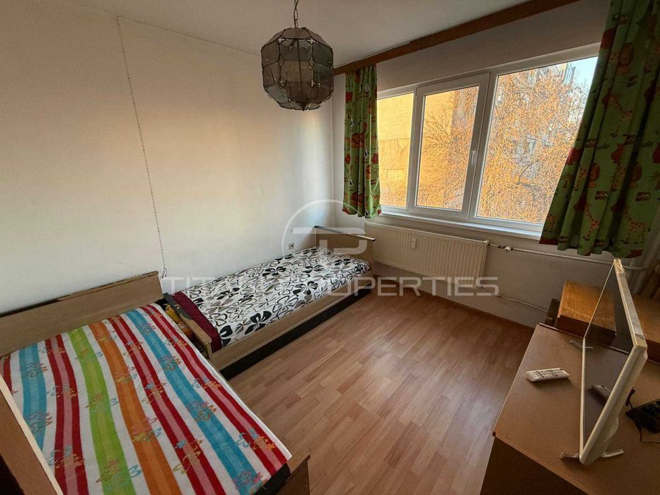 Продава се Тристаен апартамент в Пловдив, Кършияка - 92 кв.м за 2011 €/кв.м - Снимка #5