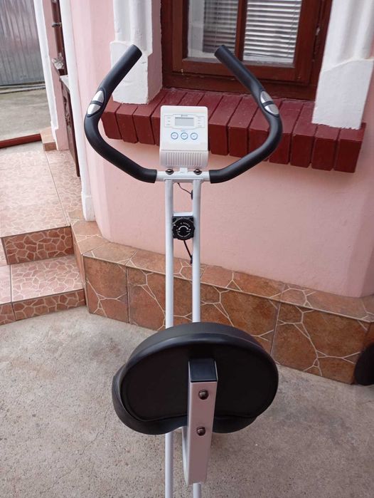 Bicicleta de exercitii la domiciliu - "Azura Air home cycle trainer"
