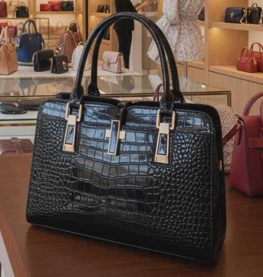 Дамска чанта елегантна