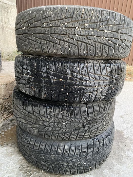 Продам зимние шины в хорошем состоянии
