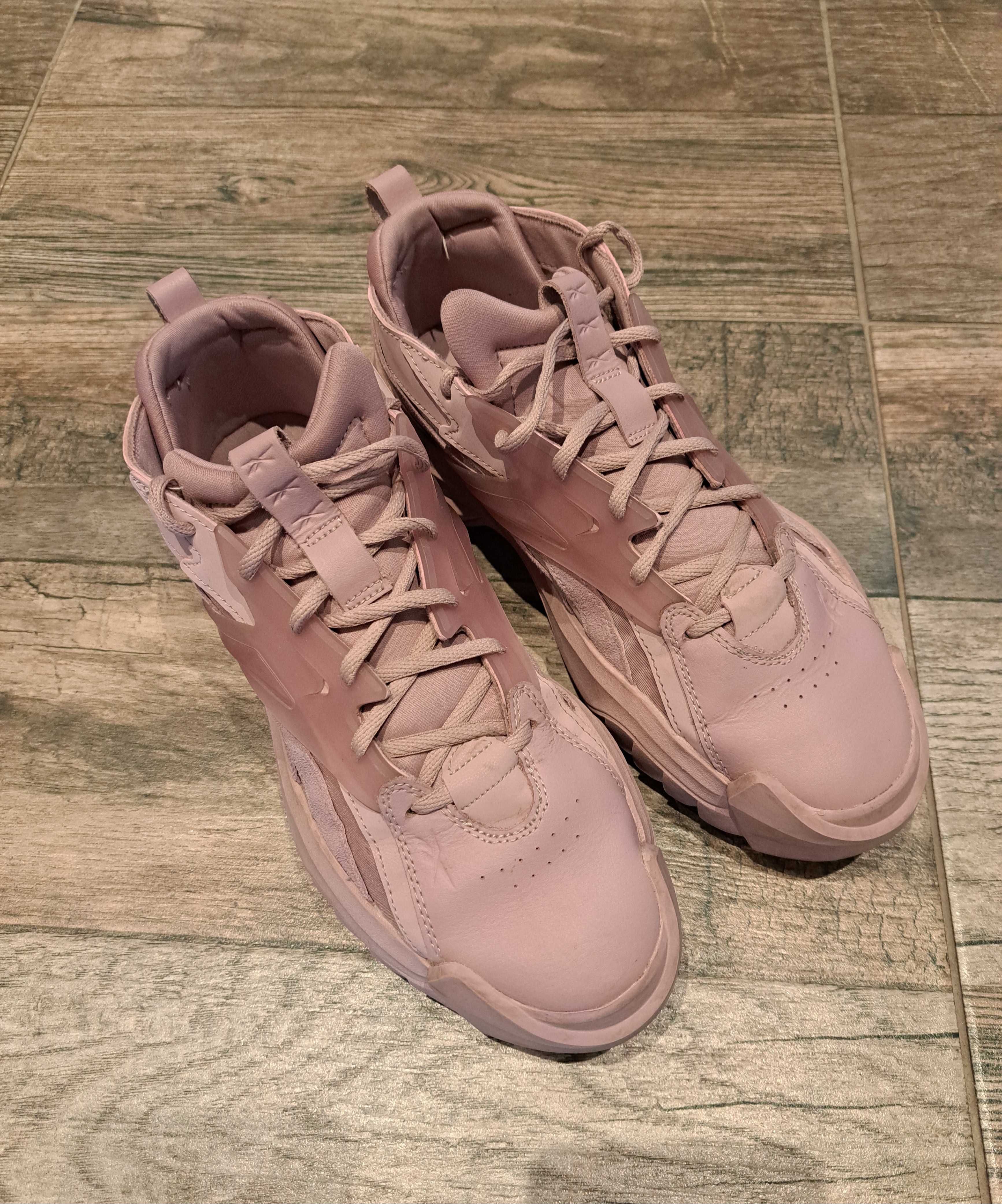 Дамски маратонки - Reebok Cardi B