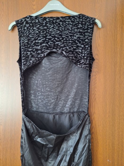 Vând rochie neagra lunga