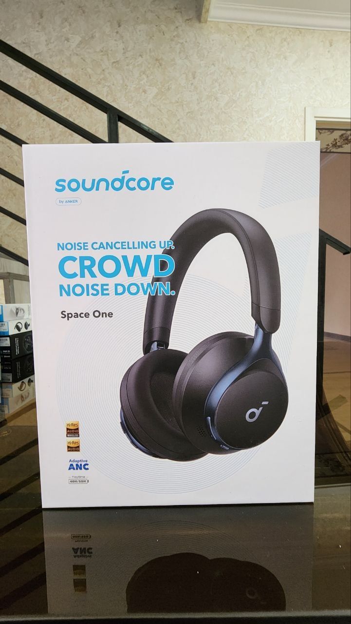 Anker Space One black