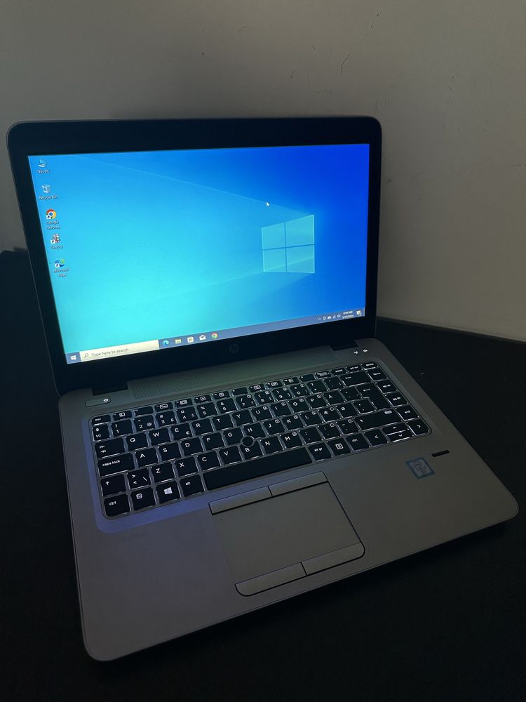 HP EliteBook 840 G3 / FHD- Intel Core i7-6600U /SSD 256Gb/8 Gb Ram/