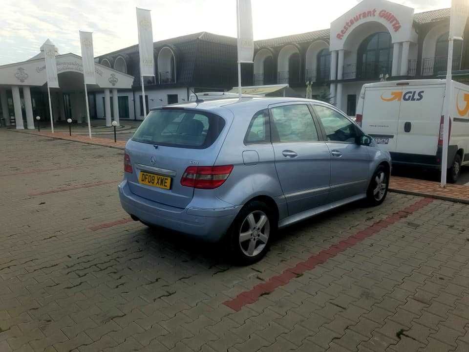 Dezmembrez B 180 CDI an 2008 motor 2.0CDI cm cutie automata