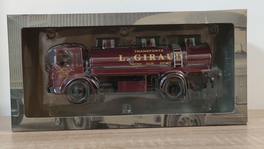 Macheta Saviem (Roman) cisternă 143