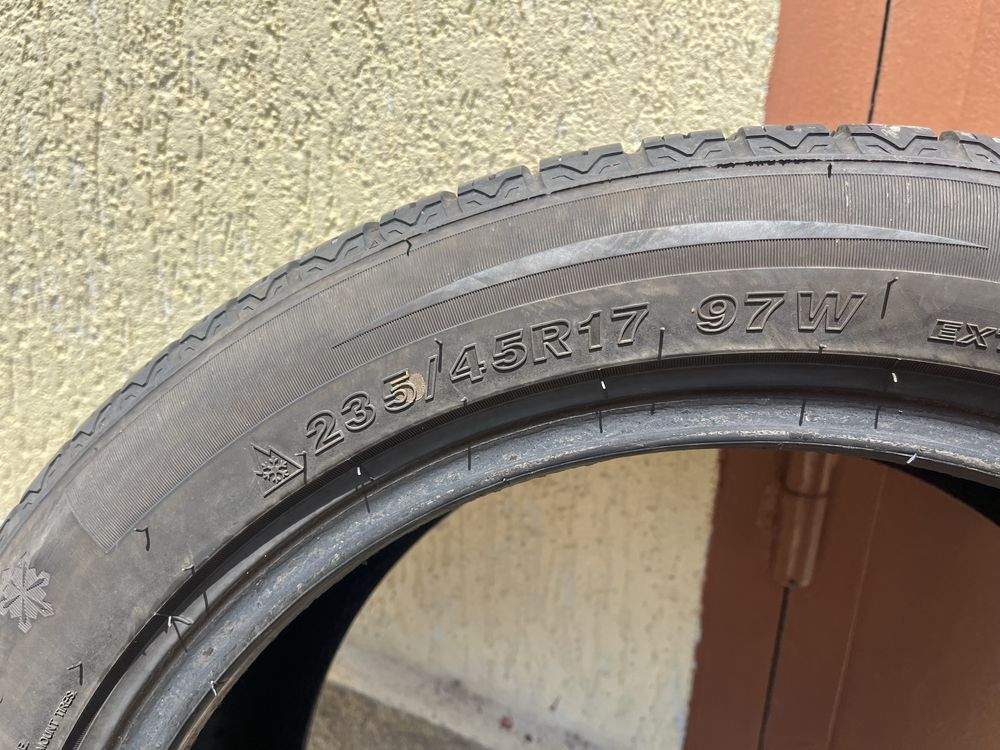 2 бр. всесезонни гуми 25/45/17 Westlake DOT4822 6 mm