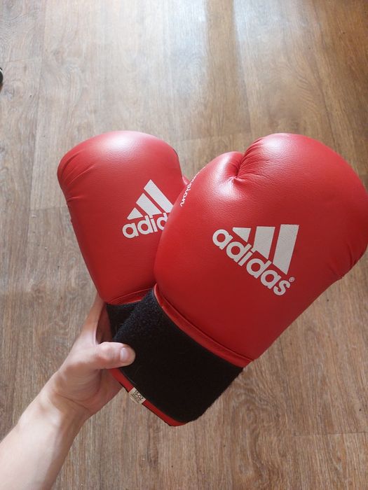 Боксерские перчатки качественные 10 унций adidas красные