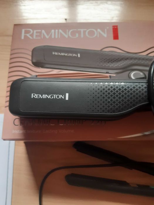 Преса за коса REMINGTON+още една Sapir подарък
