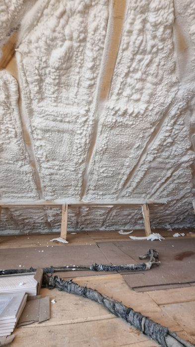 Izolatii cu Spuma Poliuretanica izolatii termice