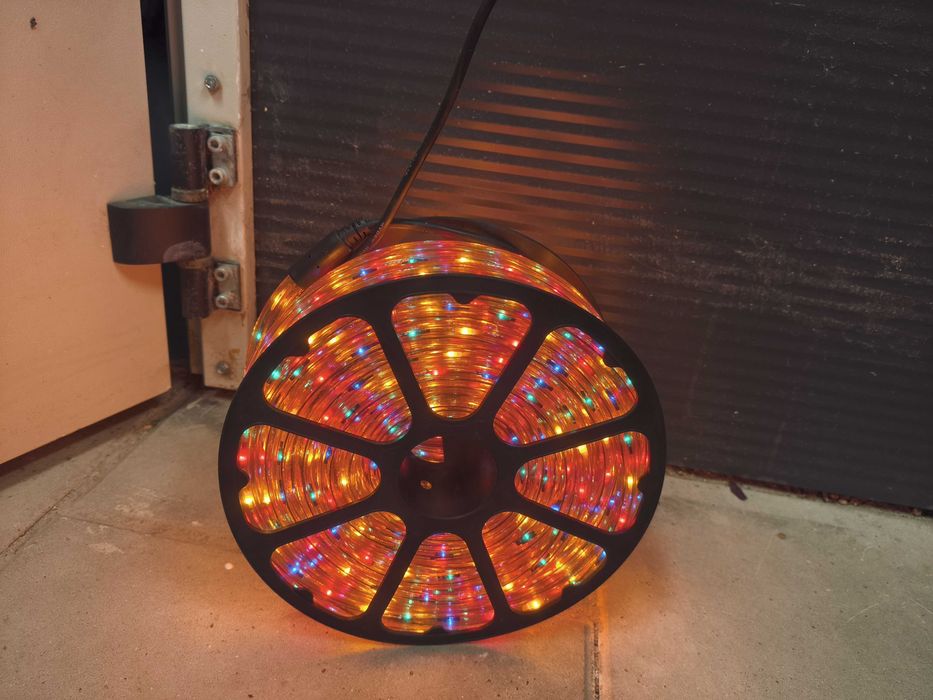 furtun LED exterior 25m instalatie decor casa iarna