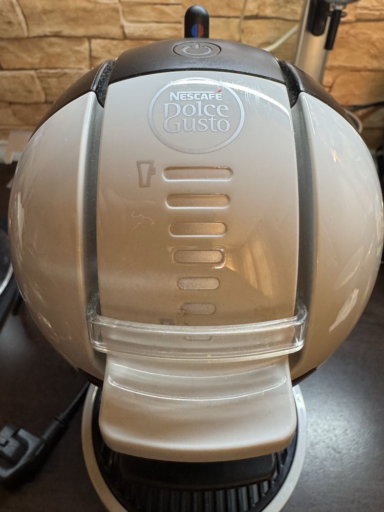 Кафе машина Nescafe Dolce Gusto