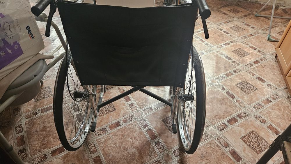 Инвалидная коляска