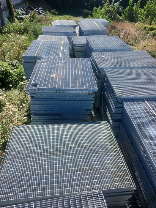 Trepte zincate galvanizate sunt soluția ideală pentru scările exterioa