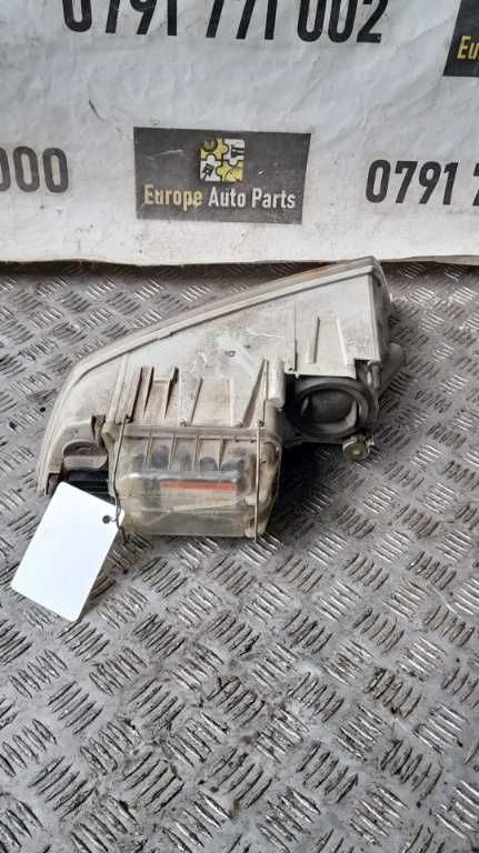 far stanga / dreapta cu xenon Skoda Octavia 2 VRS an 2008