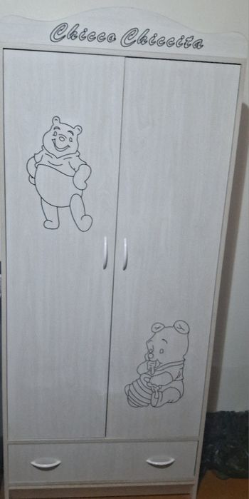 Detskiy shkaf va kravat holati a'lo