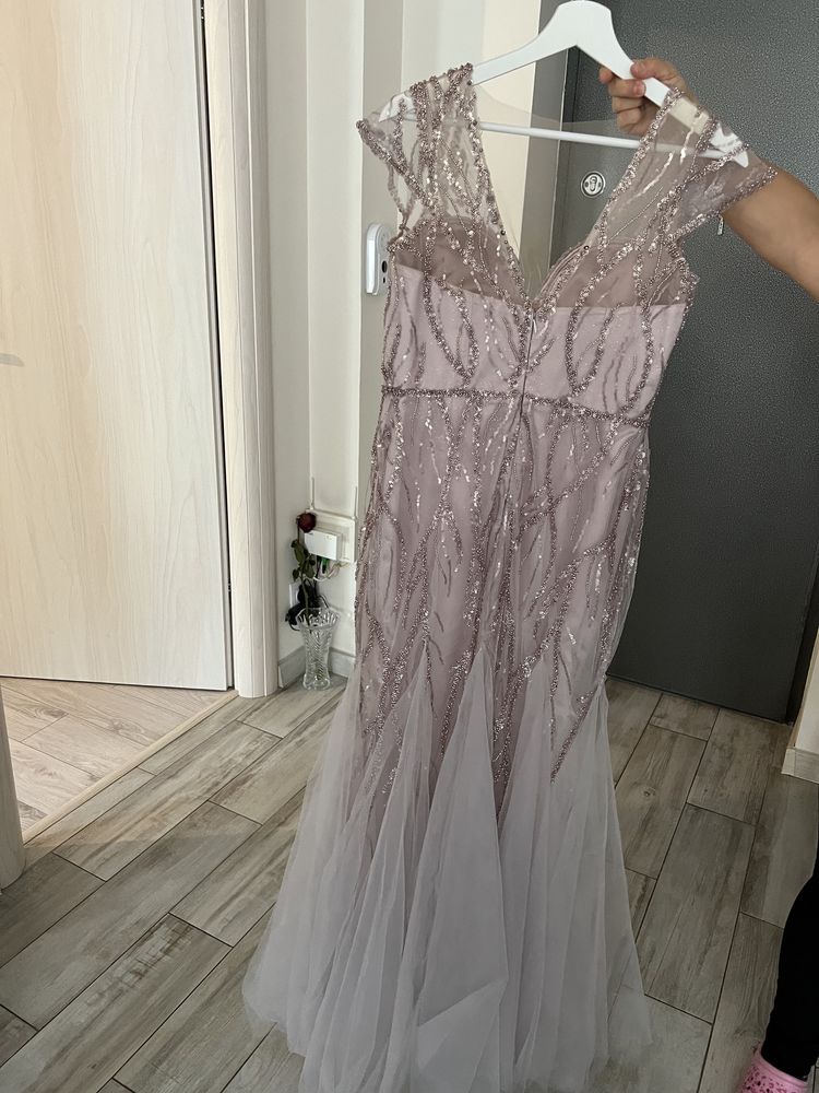 Rochie facuta de designerul Alara