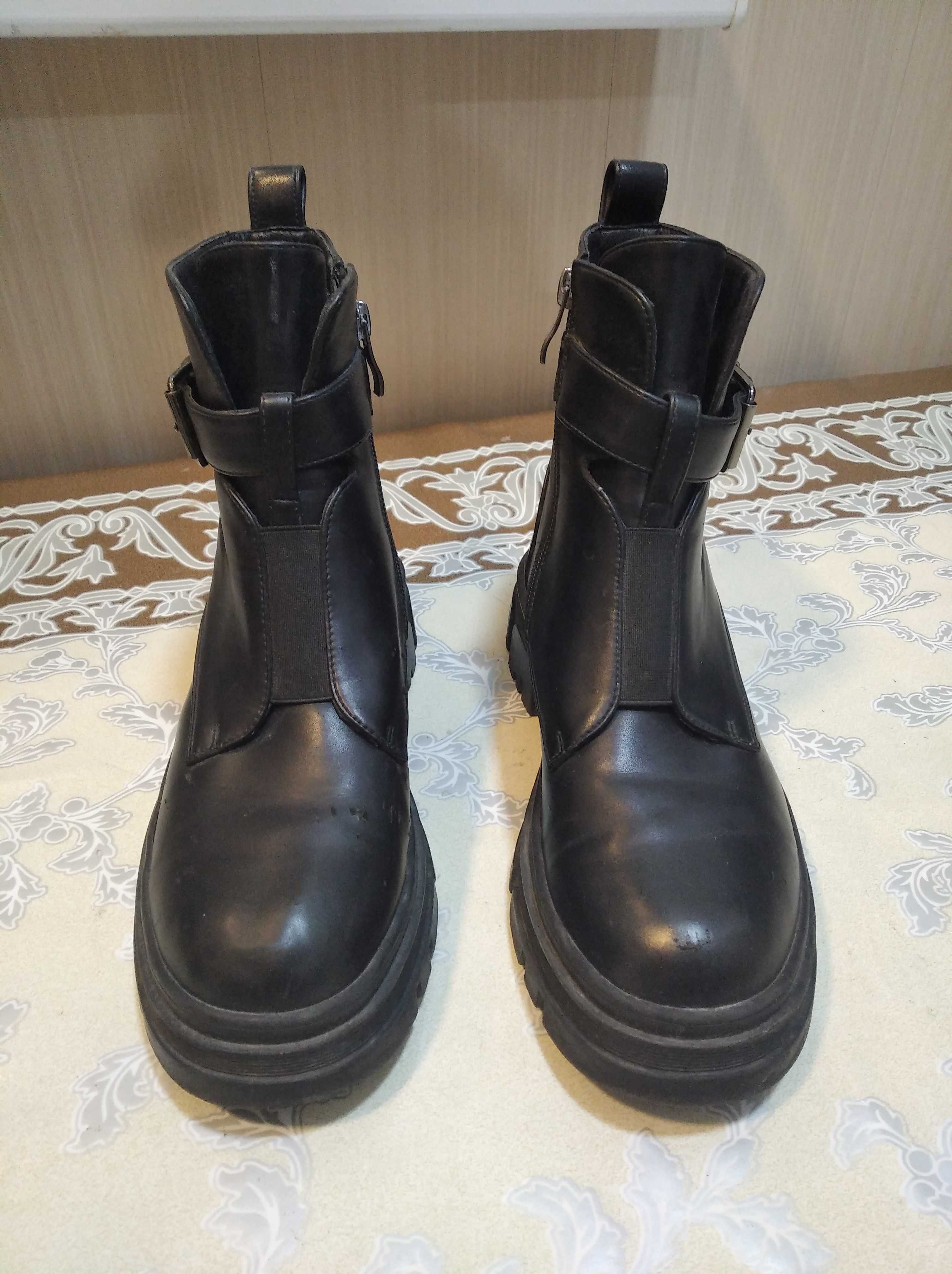Ботинки, сапоги (35).