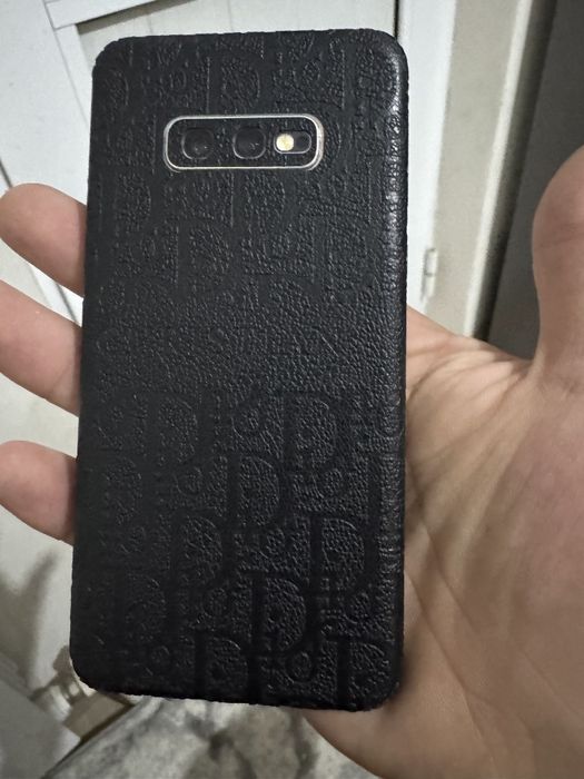 Samsung s10 E srochna sotilafi