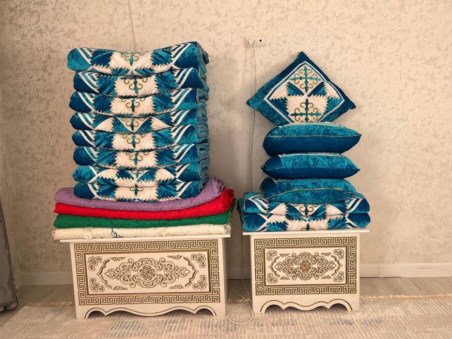 Сандық көрпе бар