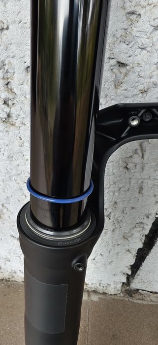 Нова Вилка XFUSION RV1 HLR 27.5" Travel 200mm 20x110mm 1.1/8 Black