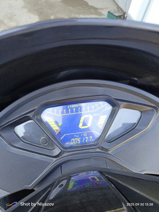 Vikup qilib beriladi Скутер Qiumotors 150 cc