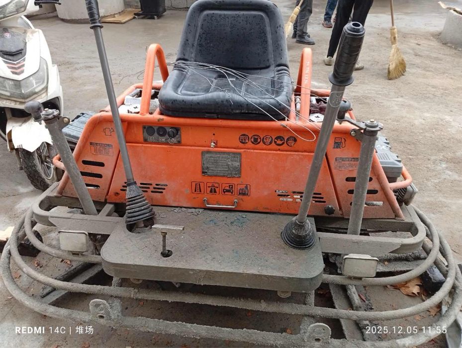 СРОЧНО ПРОДАЕТСЯ Двохроторное затиорчная машина верталёт