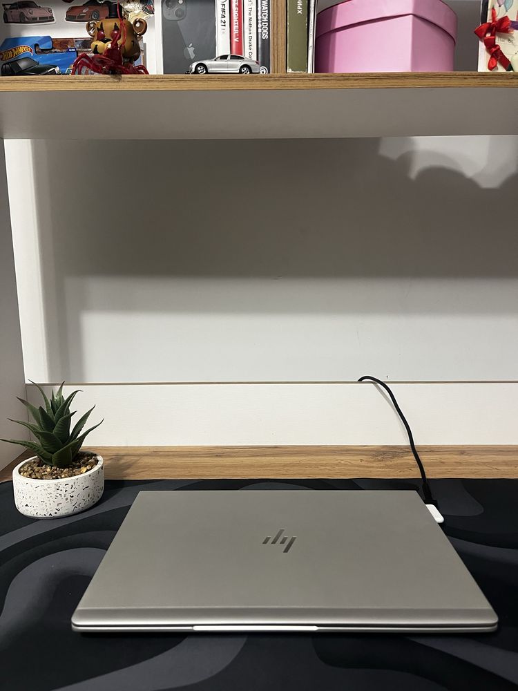 Лаптоп HP с Ryzen 5 и 16gb ram