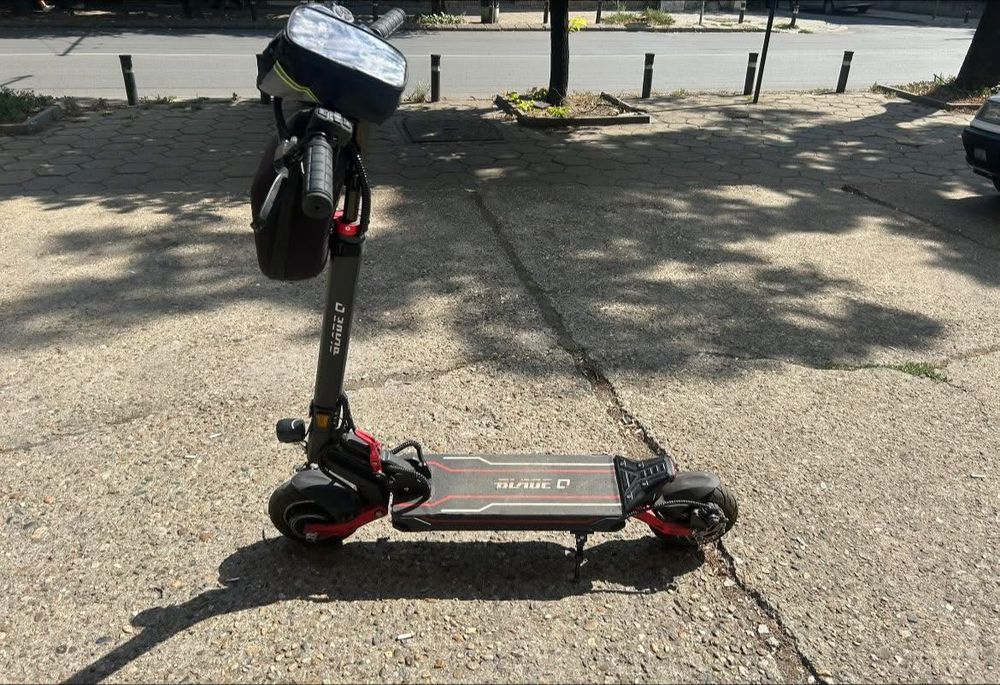 Електрическа тротинетка Blade Q Pro – като нова Гаранция!