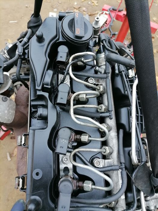 Piese motor chiulasa volkswagen 1.6 cay diesel piese din dezmembrări