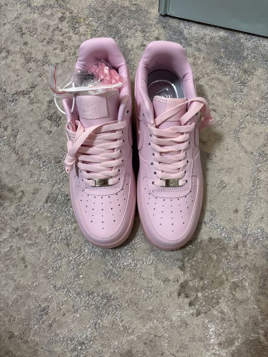 Nike Air Force 1 Low Drake NOCTA в цвете Pink Foam