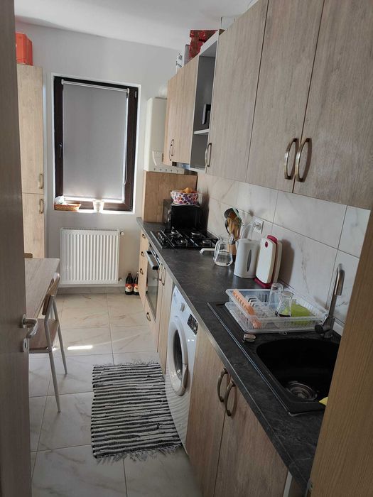 Particular închiriez apartament