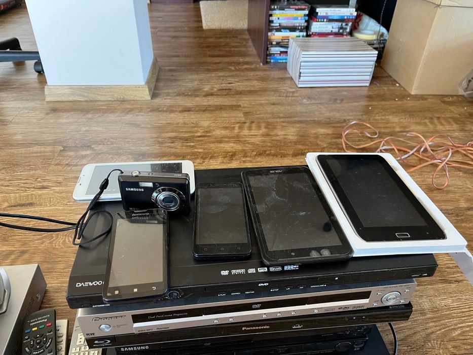 DVD & Blu Ray playere, router nou sistem sunet, boxe de marca