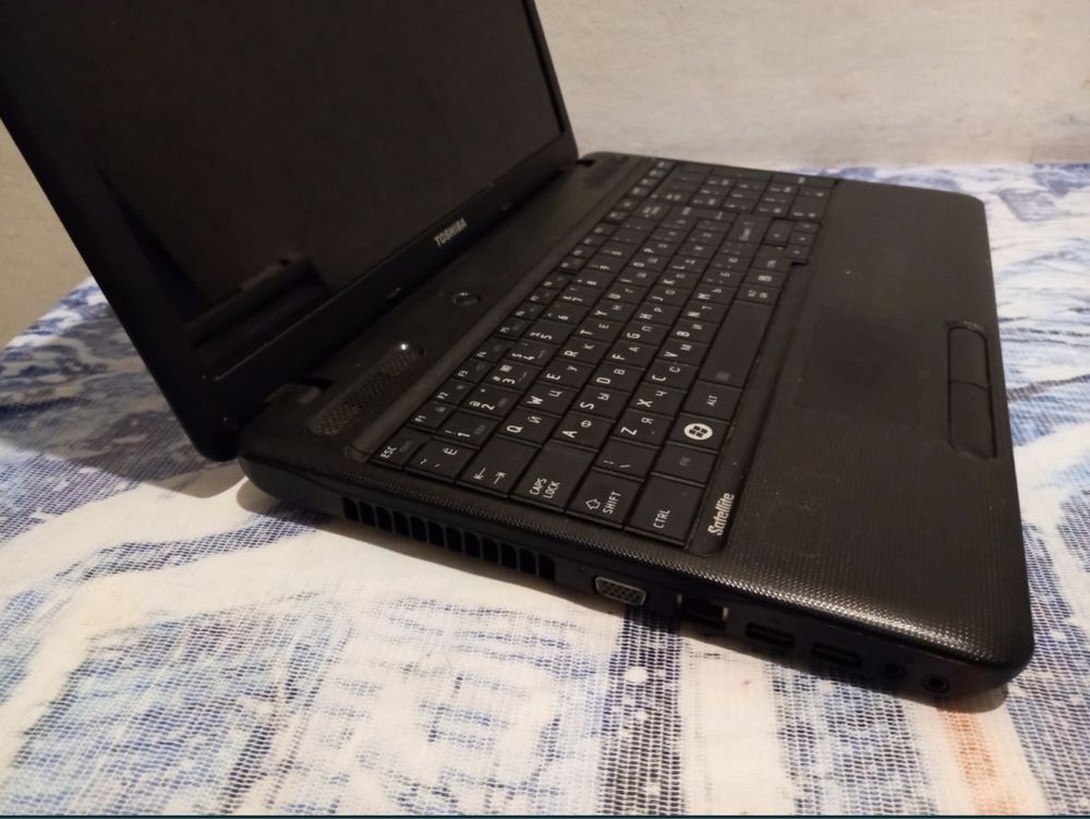 Продам ноутбук Toshiba c660 i3, 4gb, 500 hdd, win лицензия