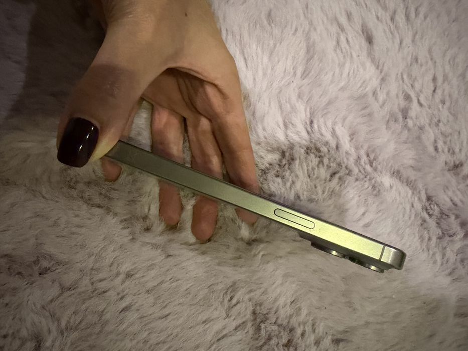 iPhone 15 Pro Max 256GB – Impecabil, ca nou + husă Pitaka cadou