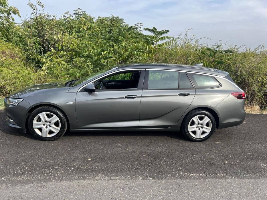 Vând Opel Insignia