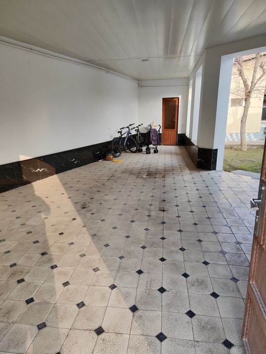 Срочно уй сотилади