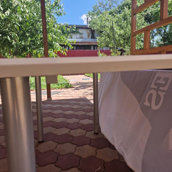 Masa cu blat mdf înfoliat cu picioare noi inox
