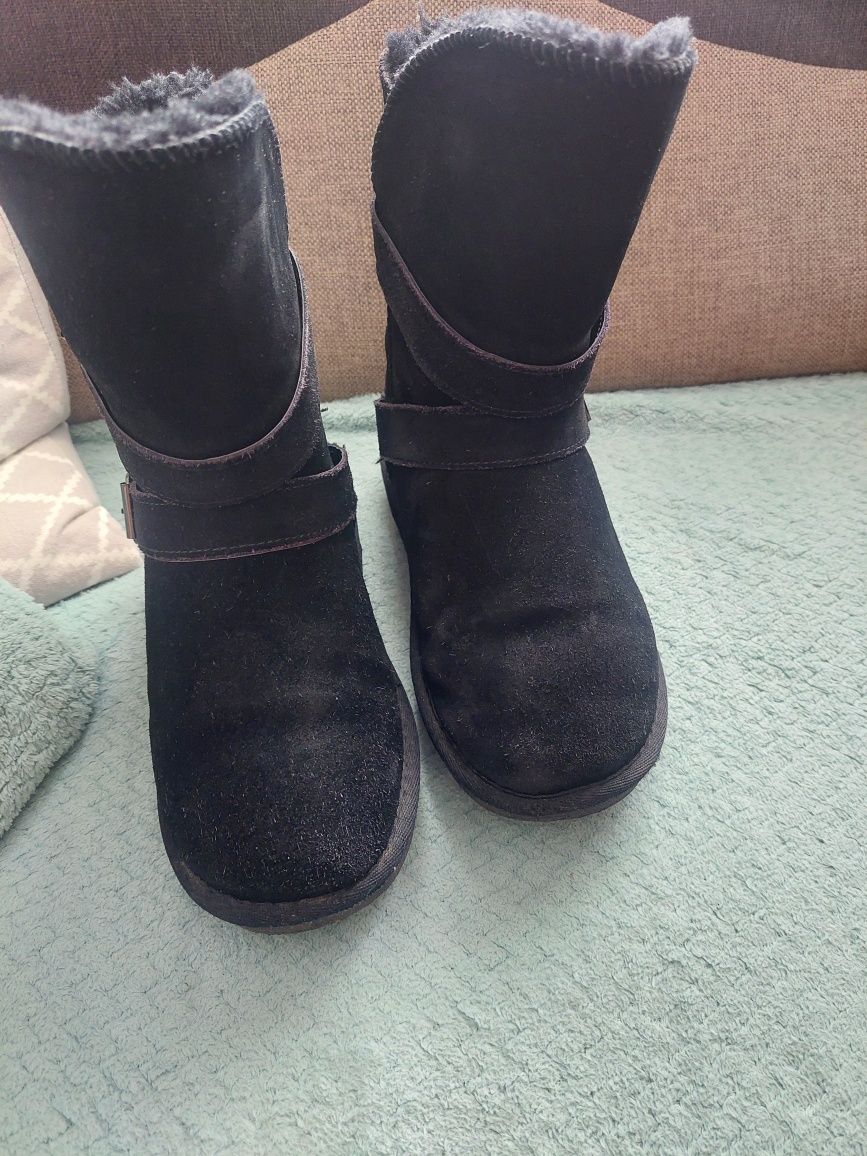 Ghete tip ugg din piele 36