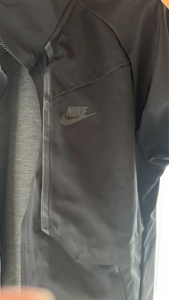 Nike tech jacket