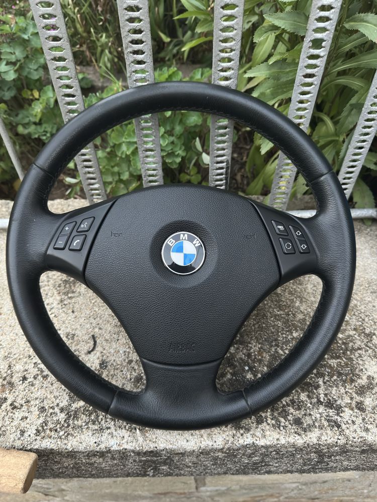 Мултиволан BMW E9x / E8x